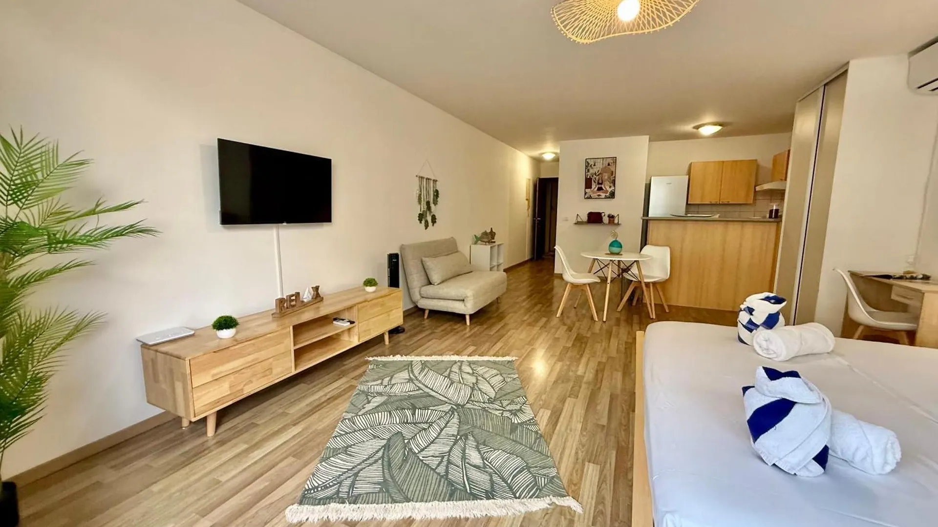 Apartment Studio Tehetu City - Heart Of Papeete - Wifi Ac Park - 3 People