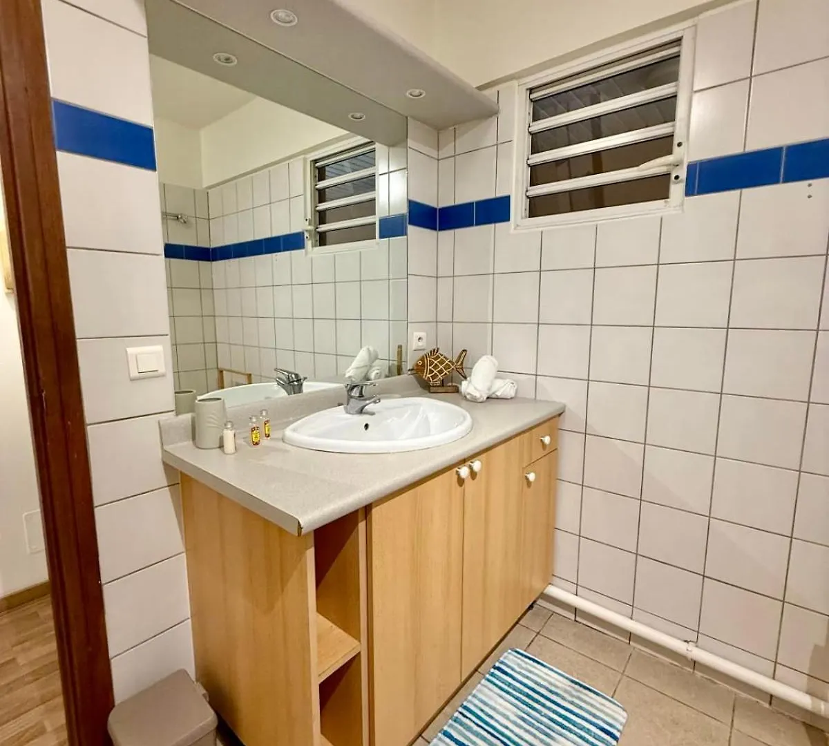 Studio Tehetu City - Heart Of Papeete - Wifi Ac Park - 3 People Apartment