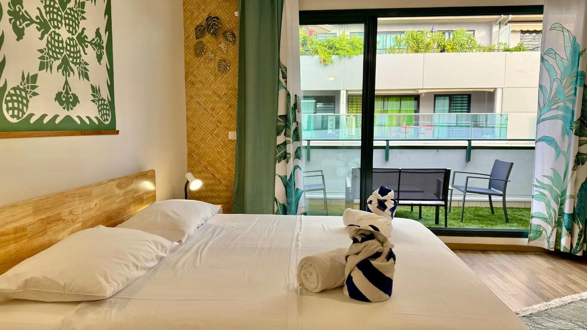 Studio Tehetu City - Heart Of Papeete - Wifi Ac Park - 3 People Apartment